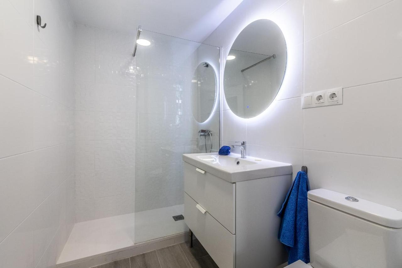 Livemalaga Victoria Suites Bagian luar foto
