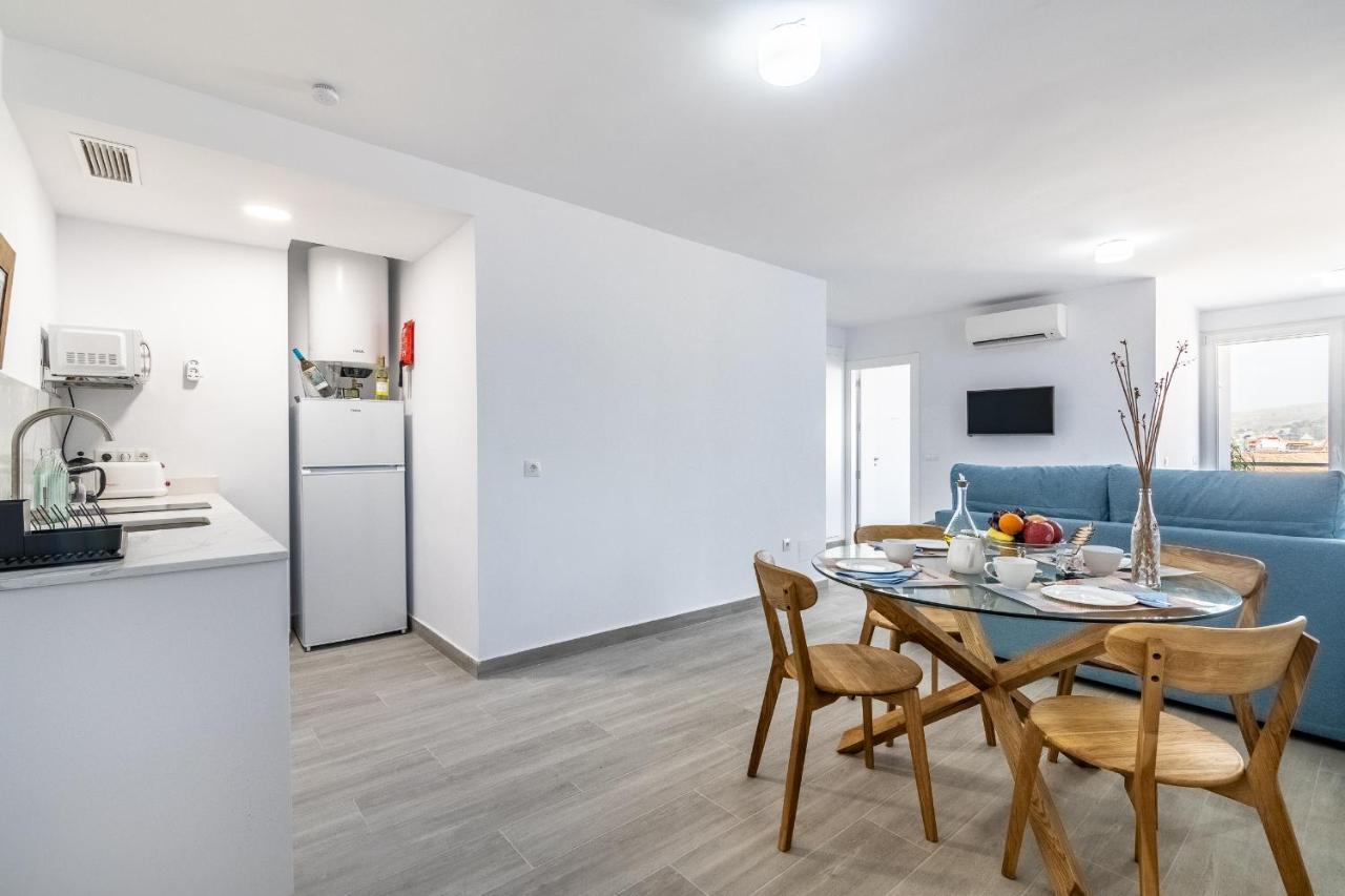 Livemalaga Victoria Suites Bagian luar foto