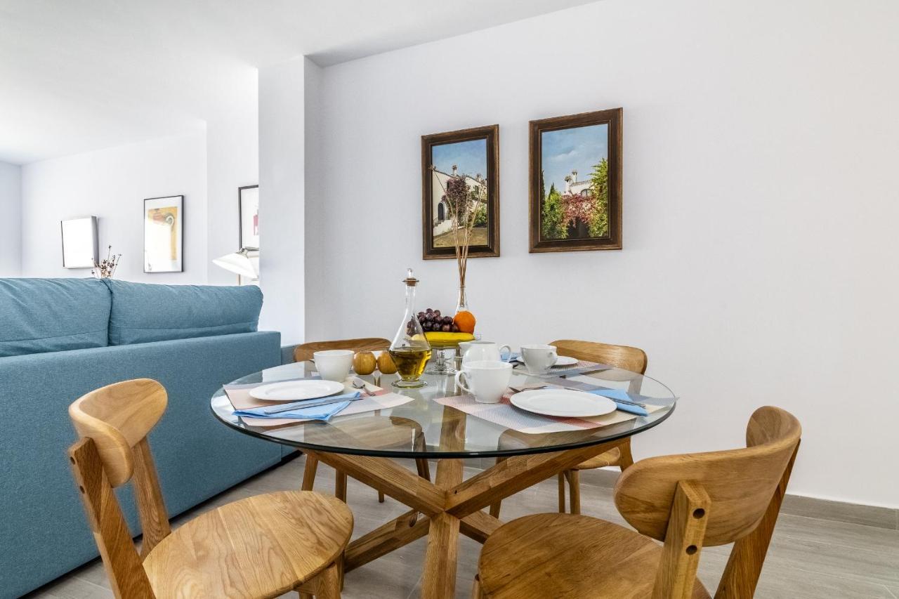 Livemalaga Victoria Suites Bagian luar foto